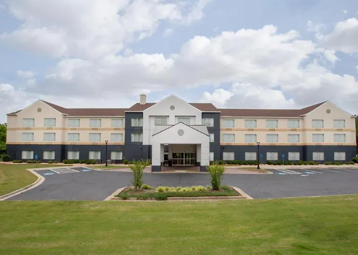 Fairfield Inn & Suites Macon