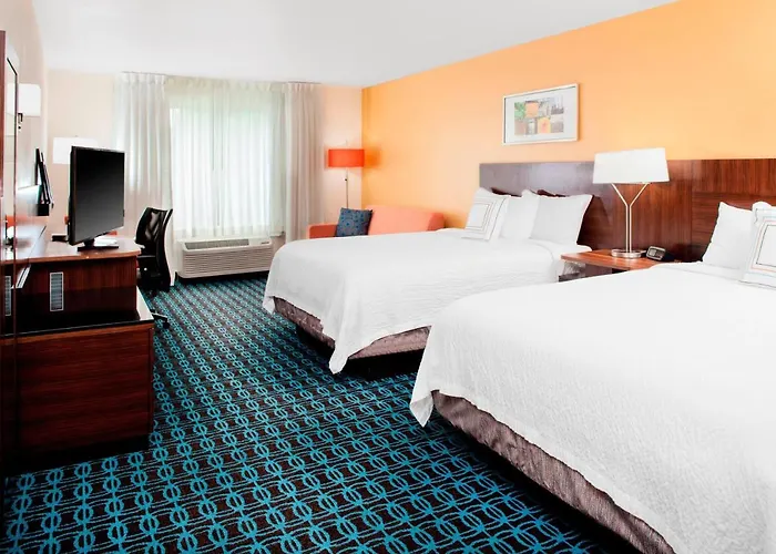 Fairfield Inn & Suites Macon