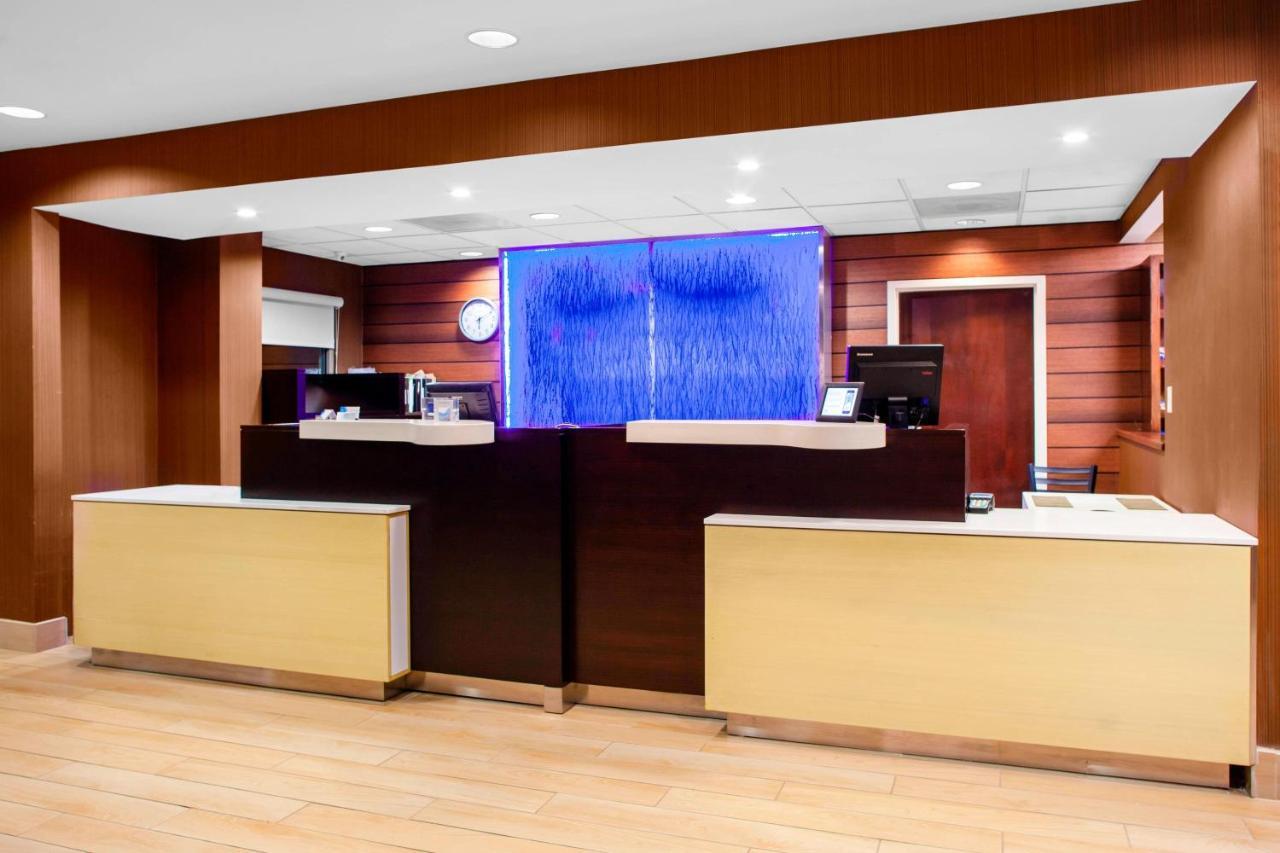 Fairfield & Hotel