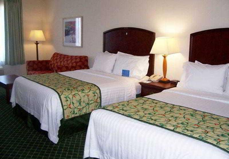 Hotel Fairfield & 3*